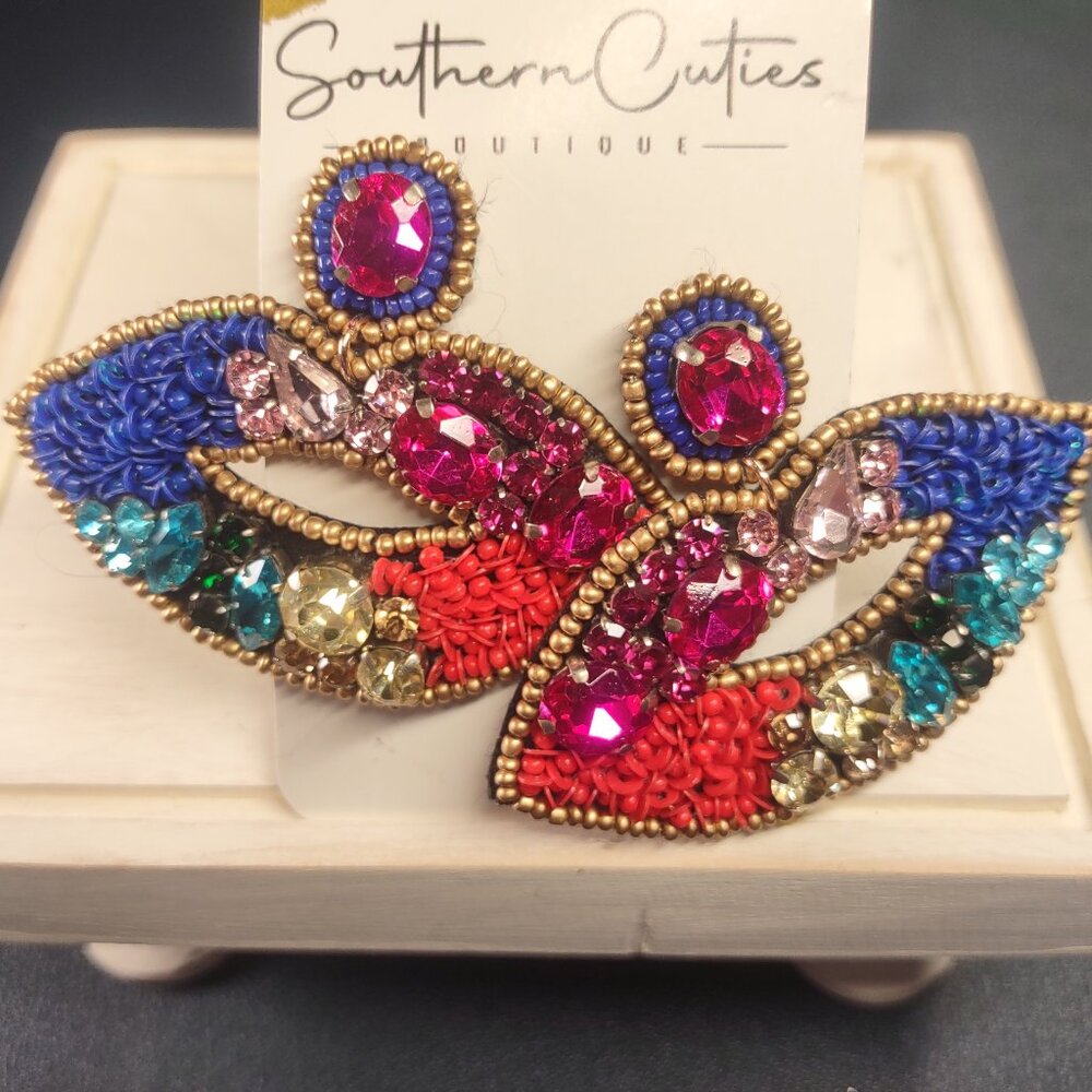 Southern Cuties Boutique Bead Embroidery Bold Lips Bling Earrings NWT